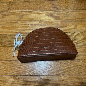 Brown Riona makeup case